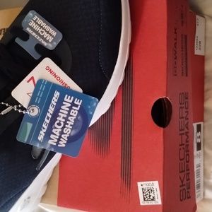 Women's Skechers sneakers